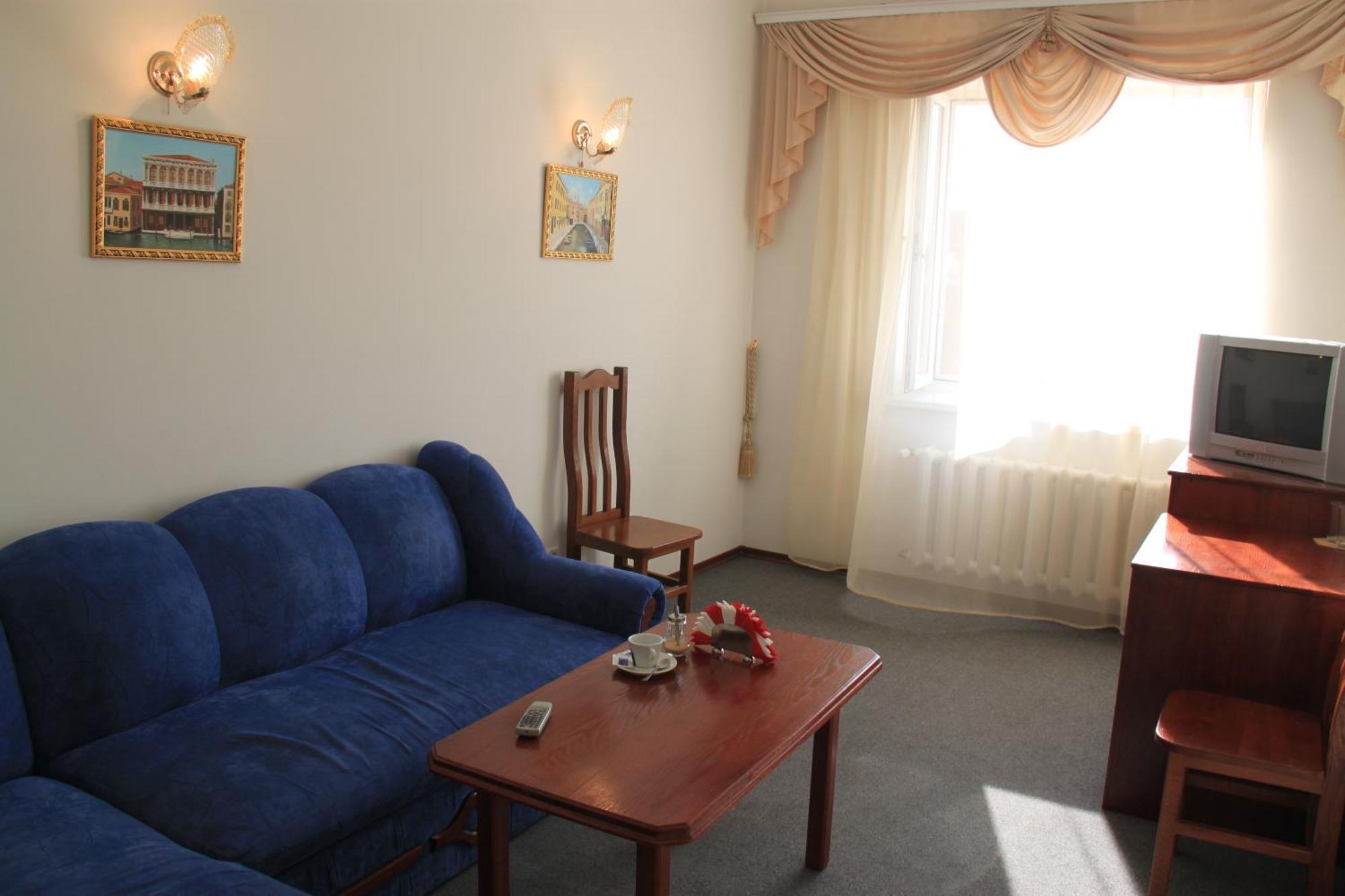 Alexandria Hotel Прилуки Екстер'єр фото