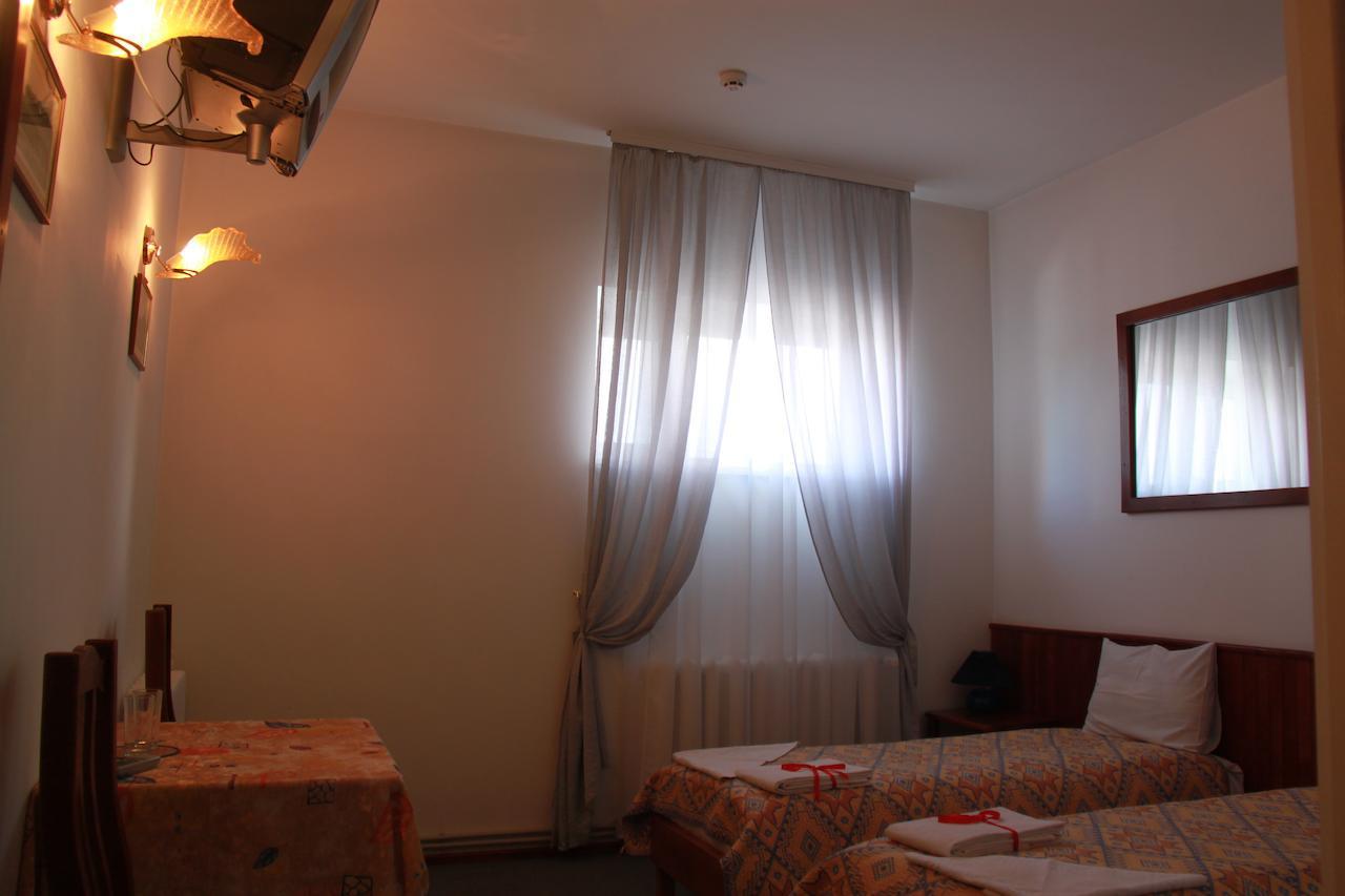 Alexandria Hotel Прилуки Екстер'єр фото